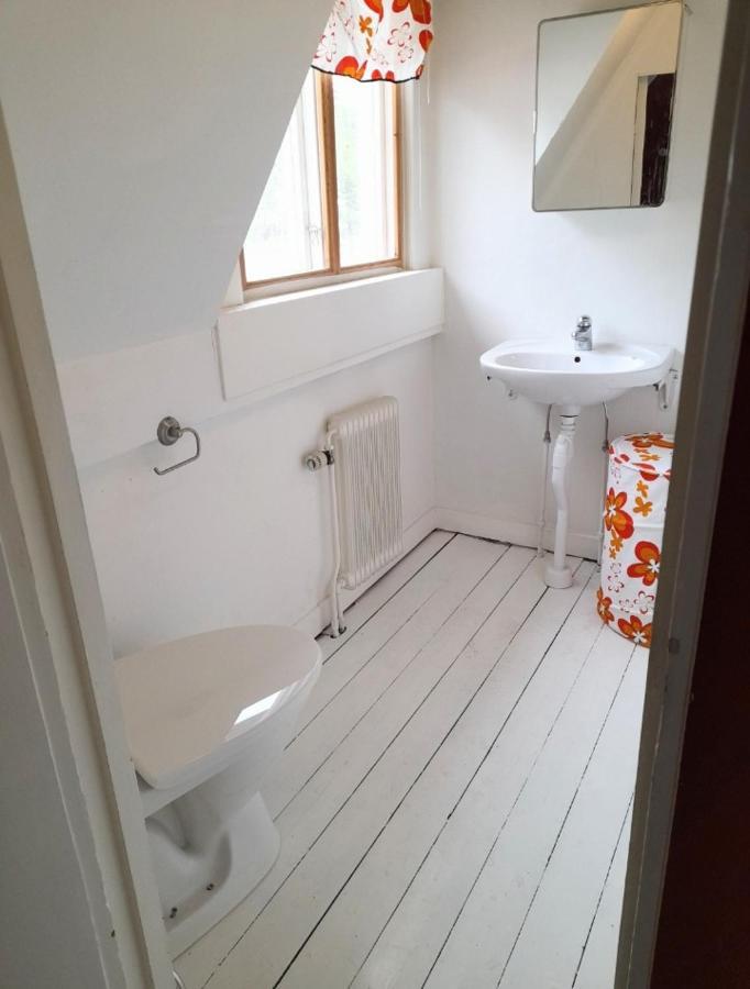 Cheerful 1-Bedroom, 120 M From Sandbach Bräcke Kültér fotó